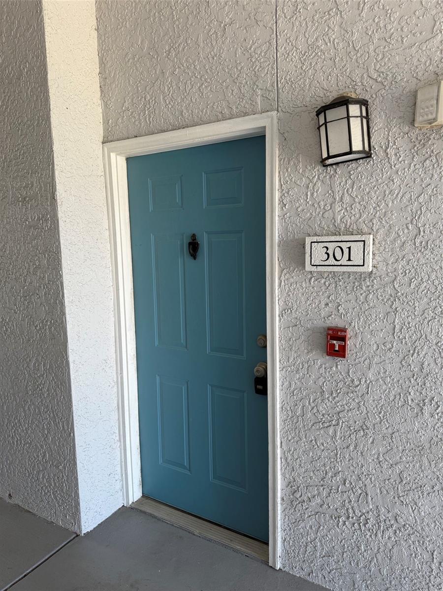 5823 LEGACY CRESCENT PL #301, RIVERVIEW, FL, 33578