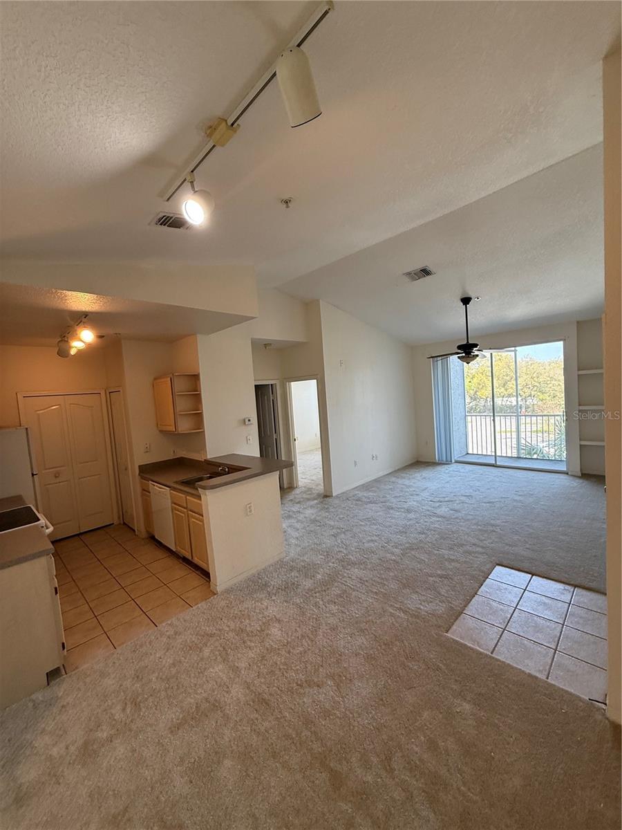 5823 LEGACY CRESCENT PL #301, RIVERVIEW, FL, 33578