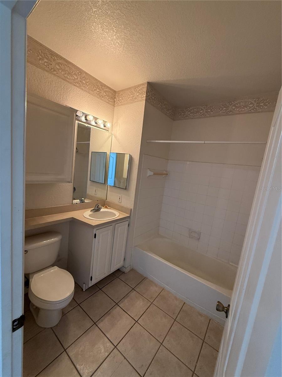 5823 LEGACY CRESCENT PL #301, RIVERVIEW, FL, 33578