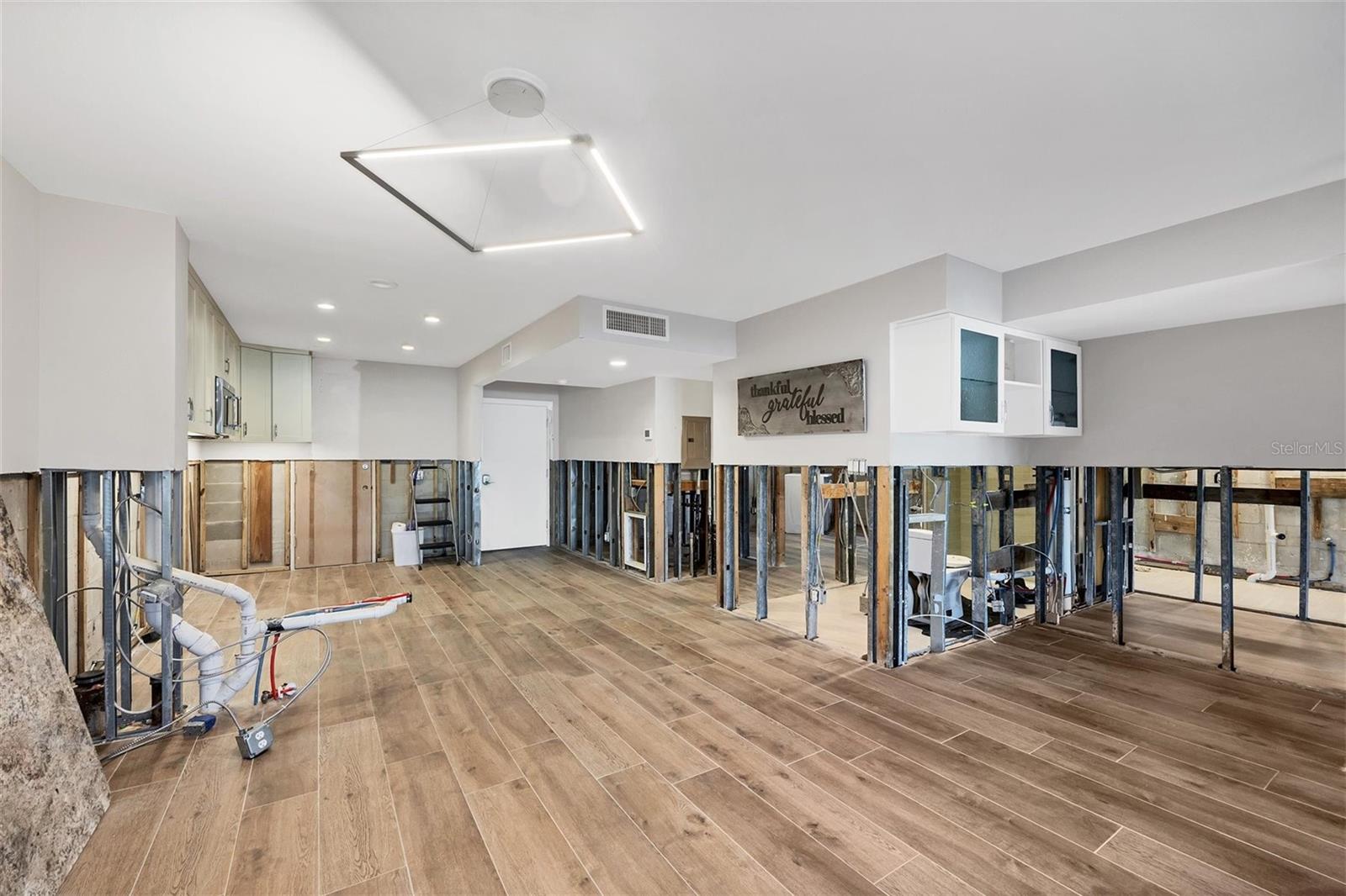 2100 BENJAMIN FRANKLIN DR #104, SARASOTA, FL, 34236