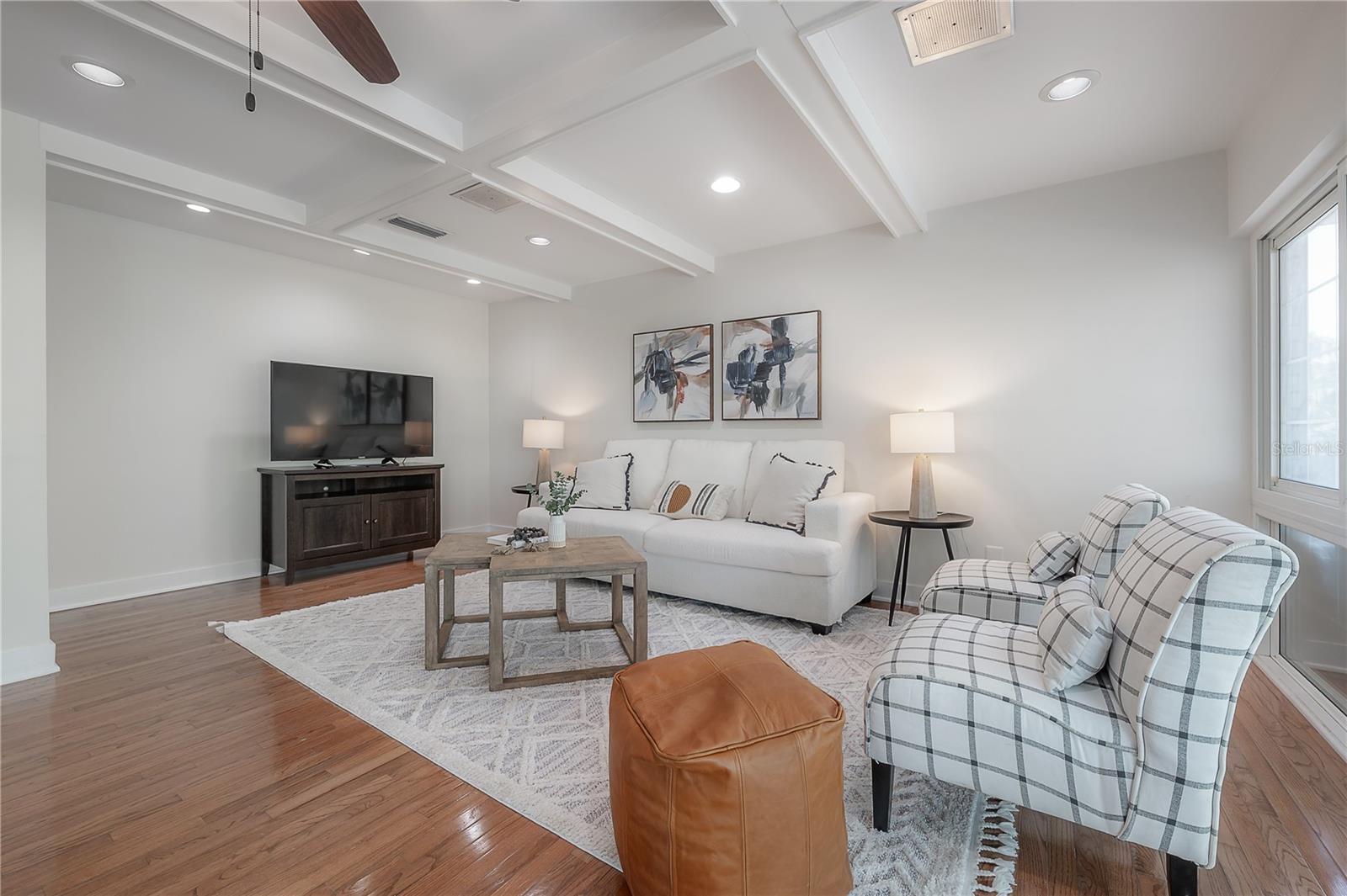 7922 SPRING VALLEY DR, TAMPA, FL, 33615