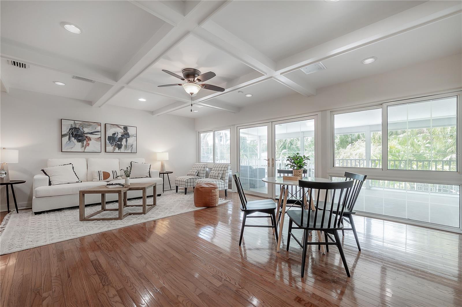 7922 SPRING VALLEY DR, TAMPA, FL, 33615