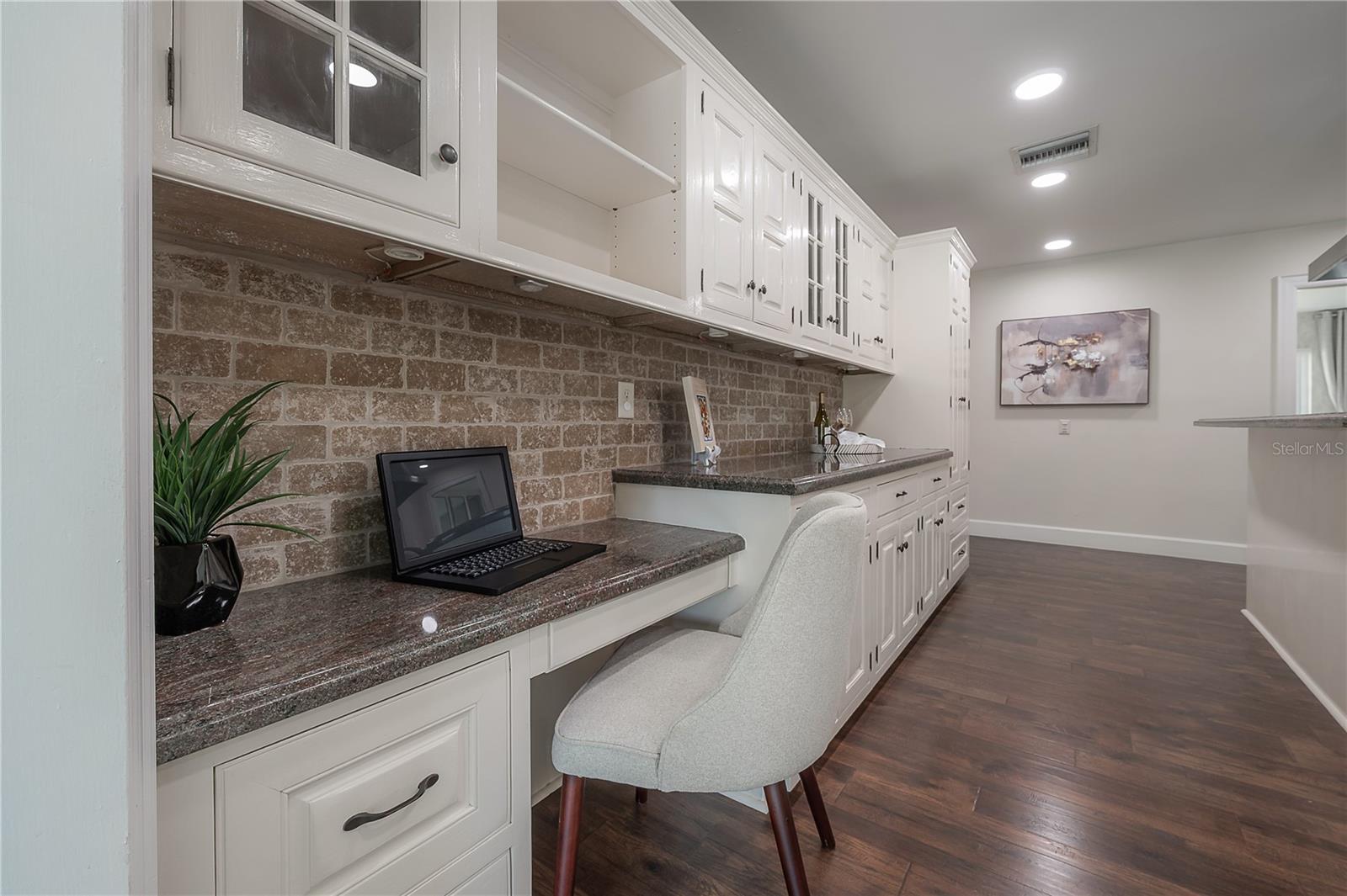 7922 SPRING VALLEY DR, TAMPA, FL, 33615