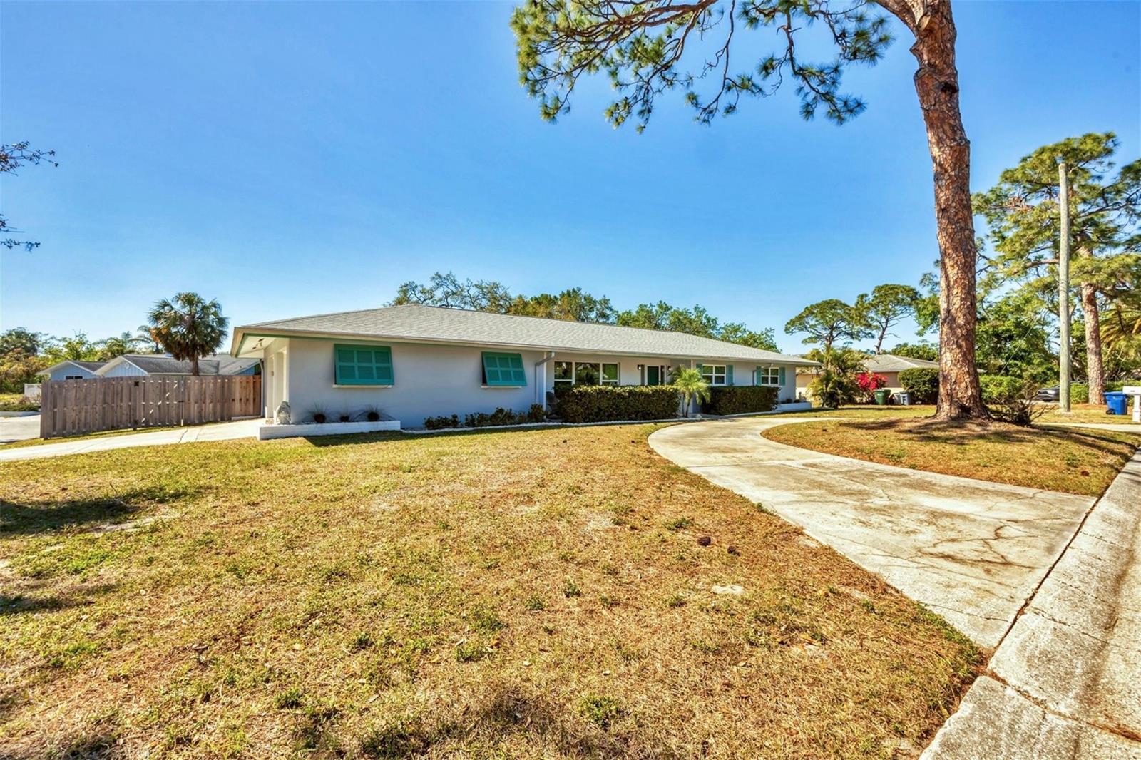 3124 TANGLEWOOD DR, SARASOTA, FL, 34239