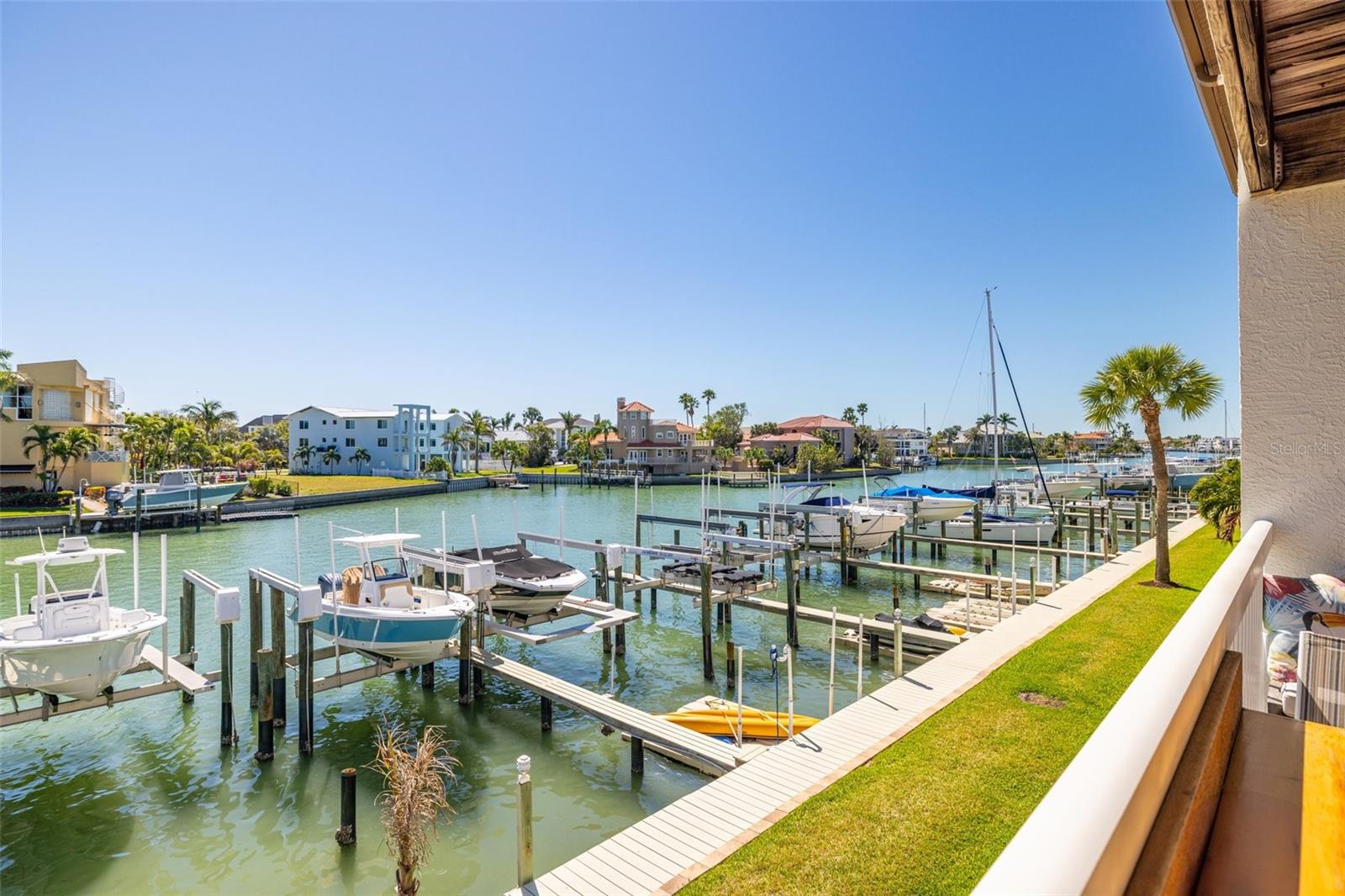 301 MADEIRA CIR, TIERRA VERDE, FL, 33715