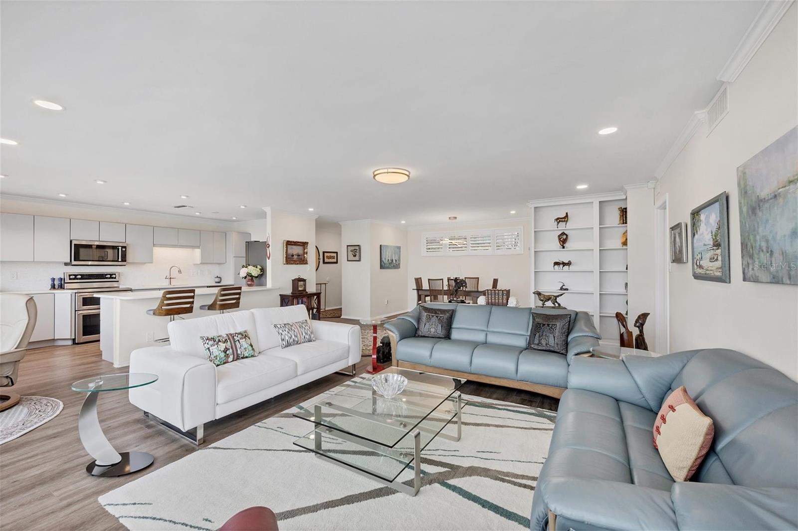 226 GOLDEN GATE PT #32, SARASOTA, FL, 34236