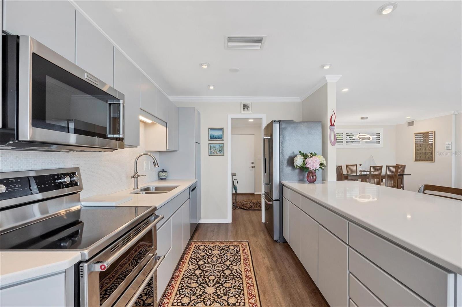 226 GOLDEN GATE PT #32, SARASOTA, FL, 34236