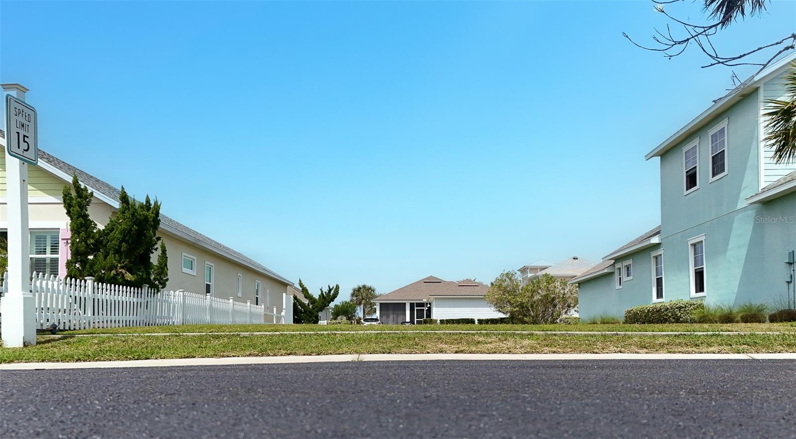 24 SANDY BEACH WAY, PALM COAST, FL, 32137