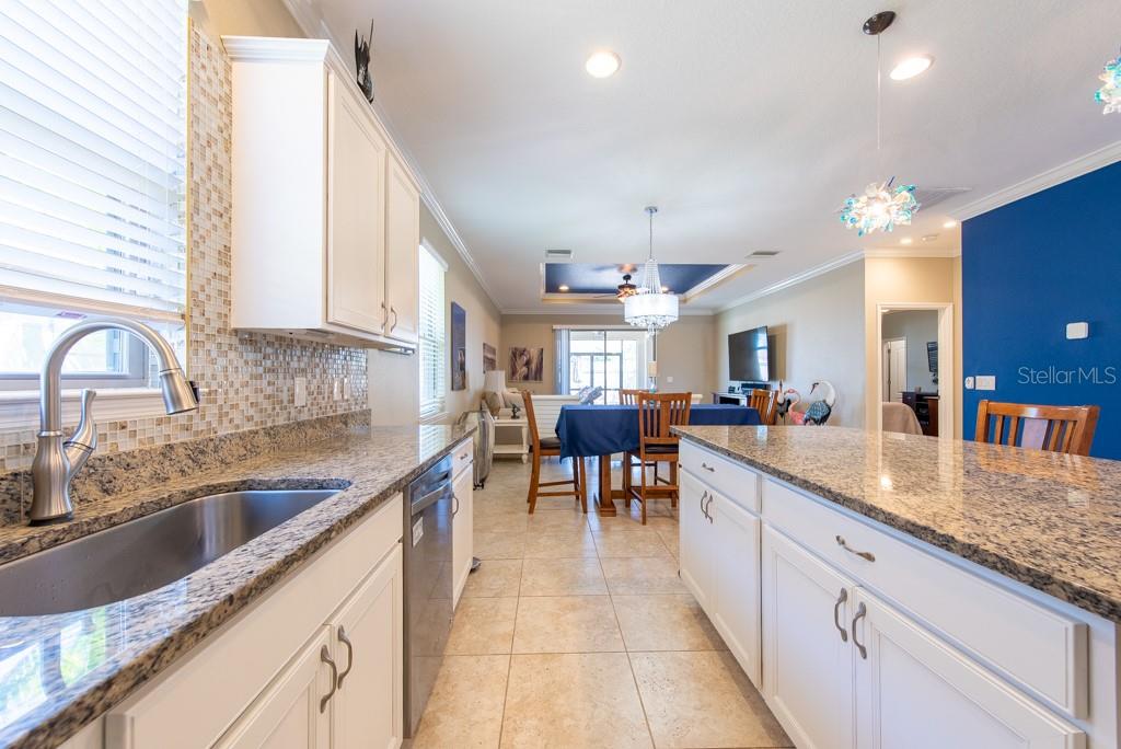 16331 TREASURE POINT DR, WIMAUMA, FL, 33598
