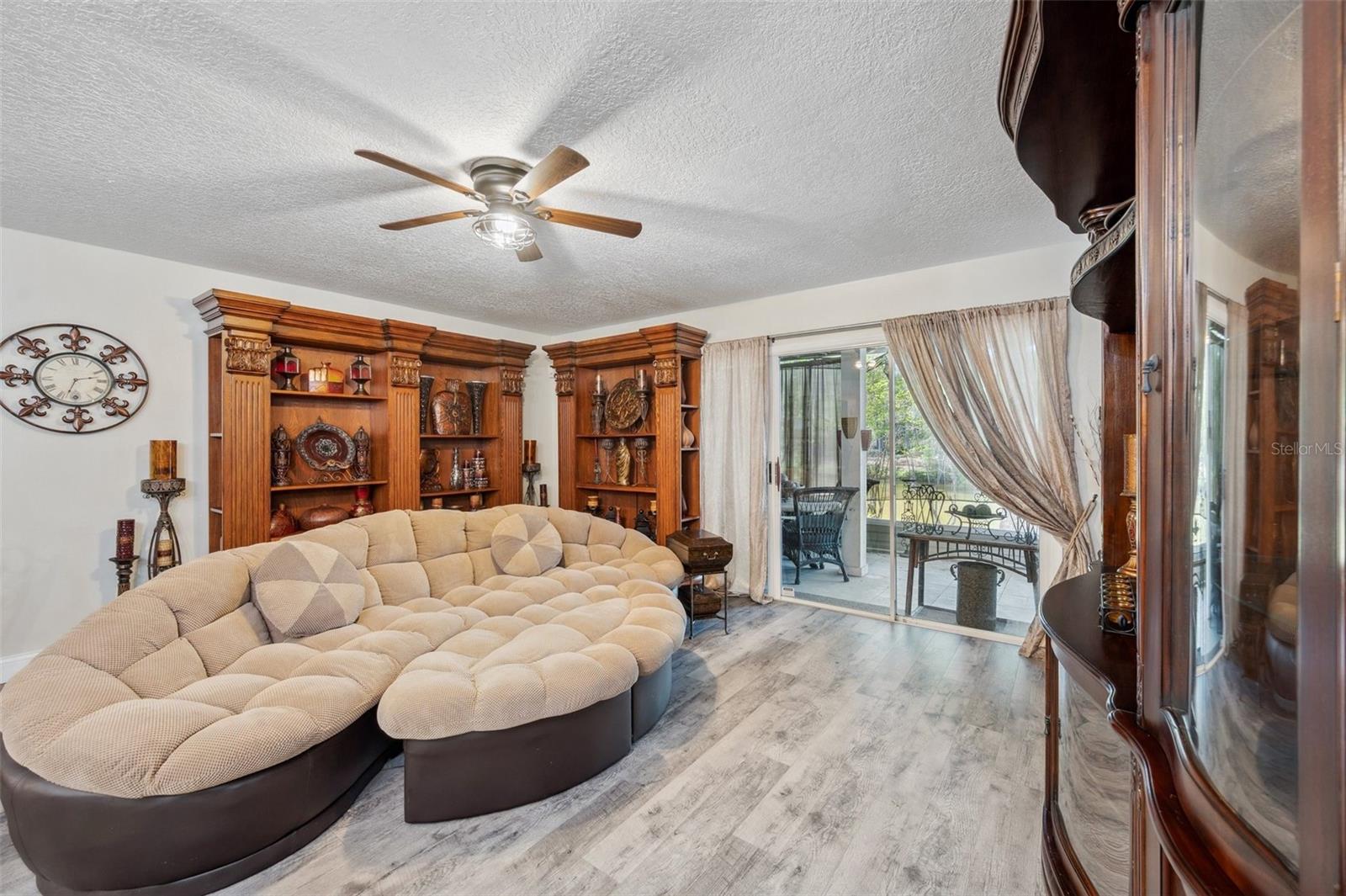 9046 LAKE PLACE LN #9046, TAMPA, FL, 33634