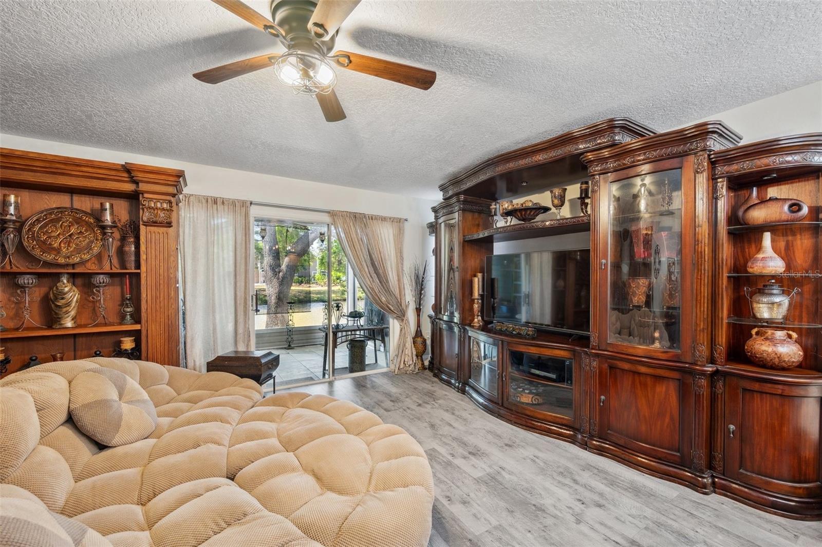 9046 LAKE PLACE LN #9046, TAMPA, FL, 33634