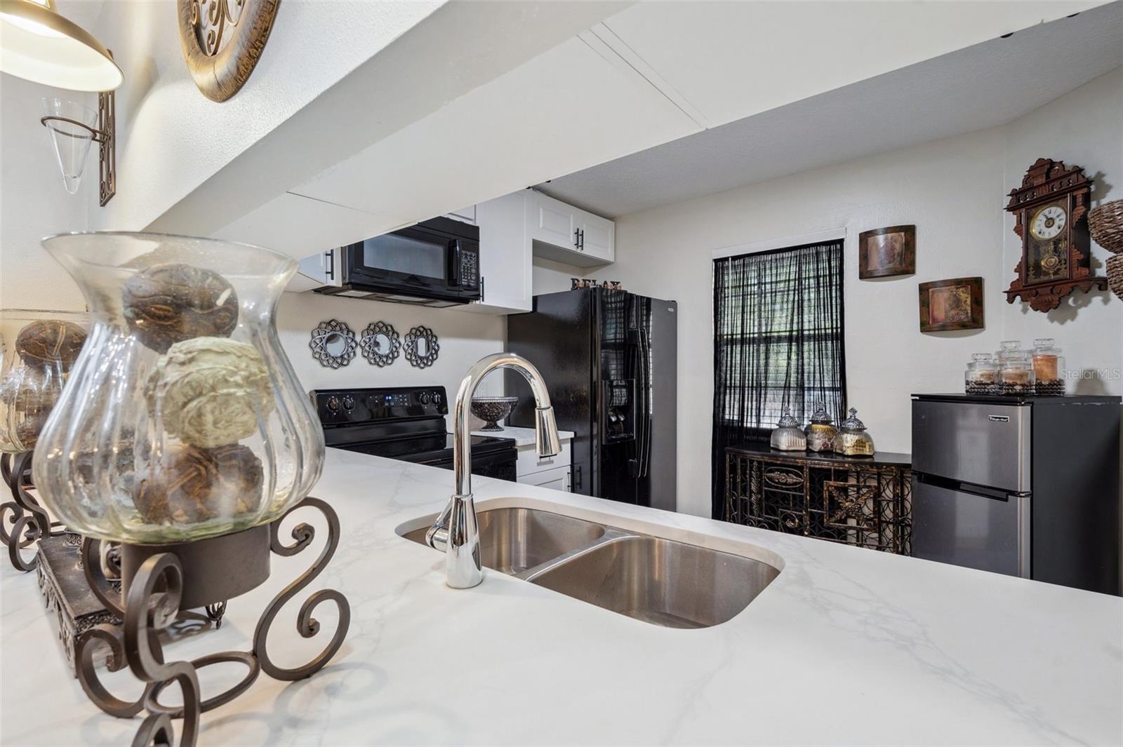 9046 LAKE PLACE LN #9046, TAMPA, FL, 33634