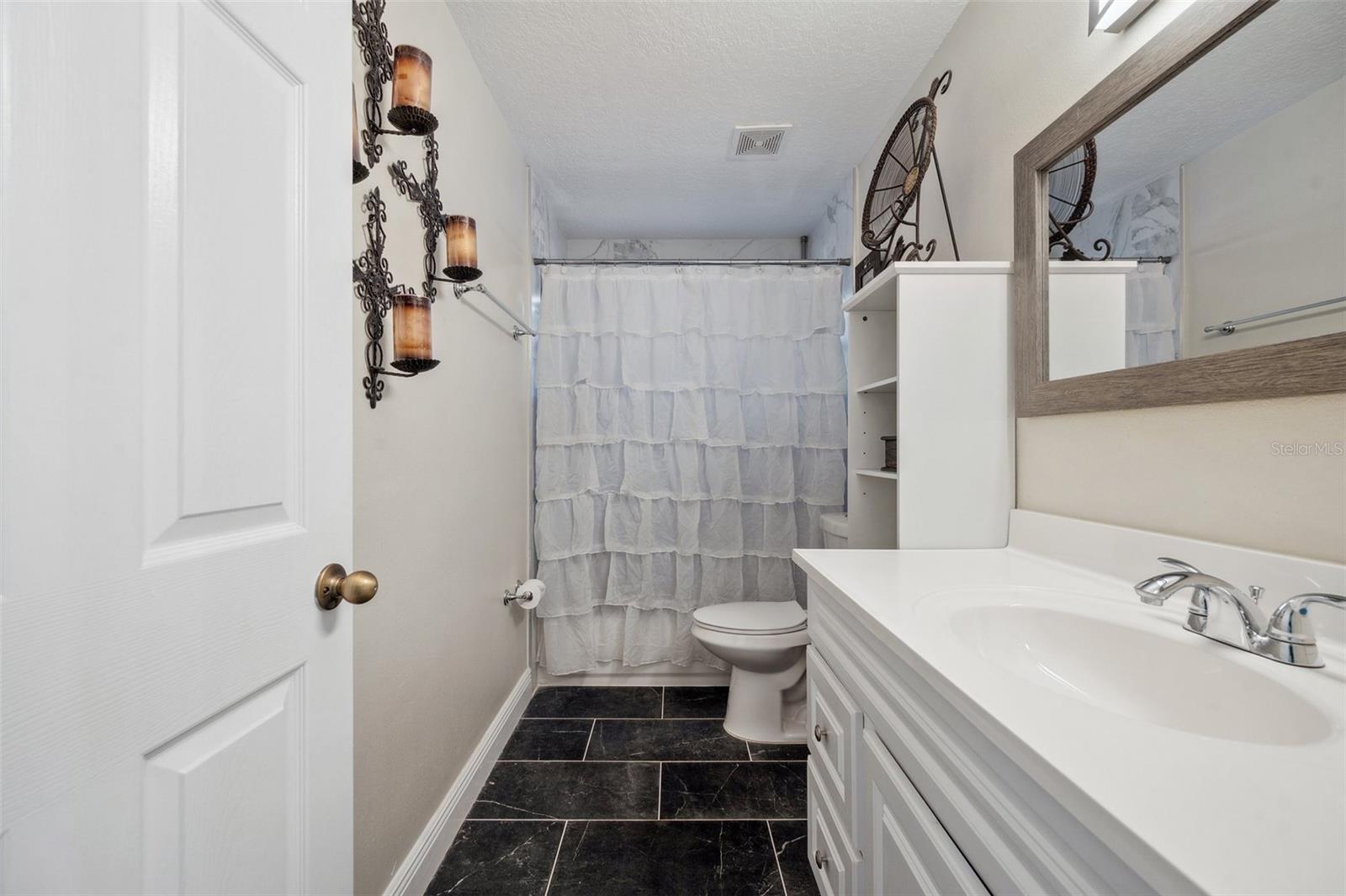 9046 LAKE PLACE LN #9046, TAMPA, FL, 33634