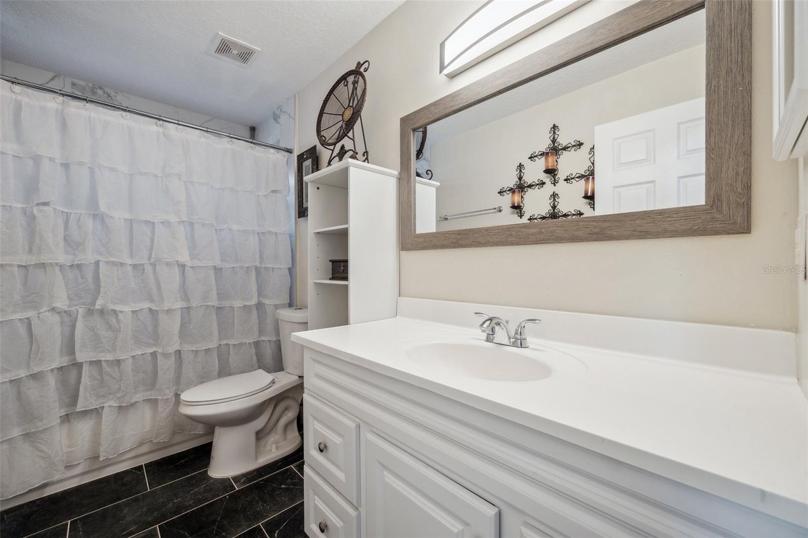 9046 LAKE PLACE LN #9046, TAMPA, FL, 33634