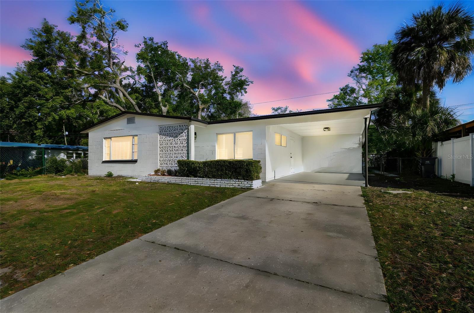 8003 W POWHATAN AVE, TAMPA, FL, 33615