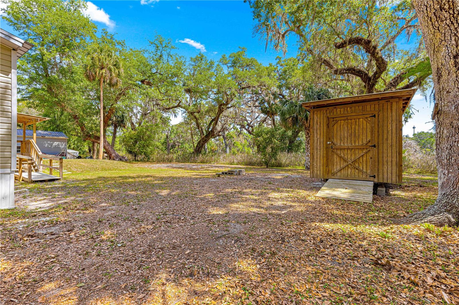 2298 CR 423, LAKE PANASOFFKEE, FL, 33538