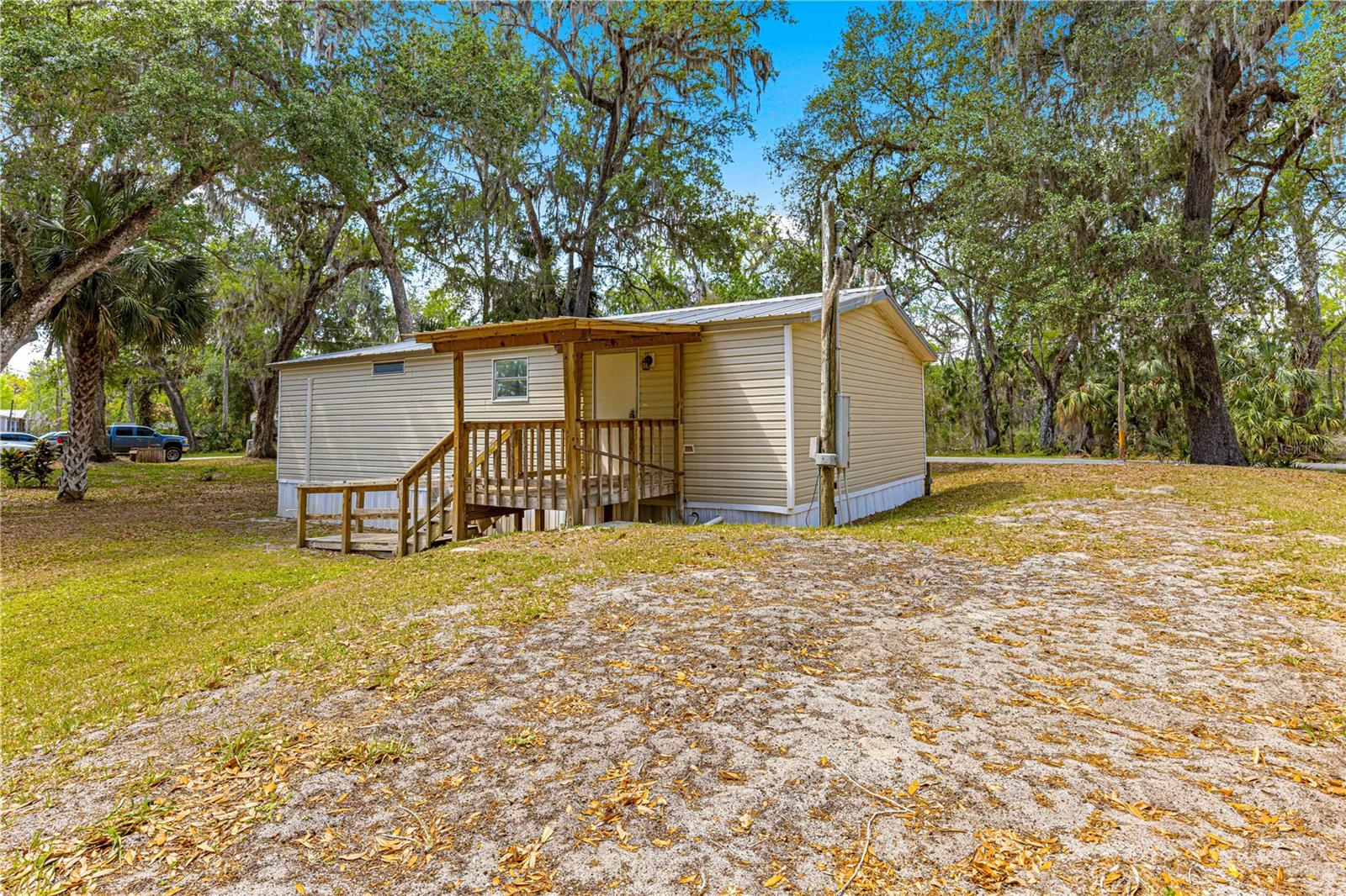 2298 CR 423, LAKE PANASOFFKEE, FL, 33538