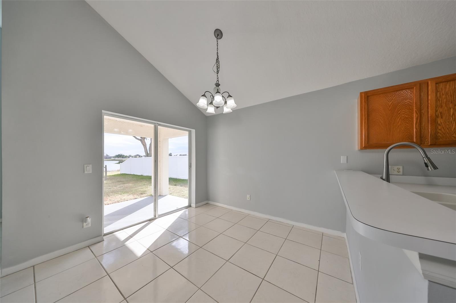 8111 TAR HOLLOW DR, GIBSONTON, FL, 33534
