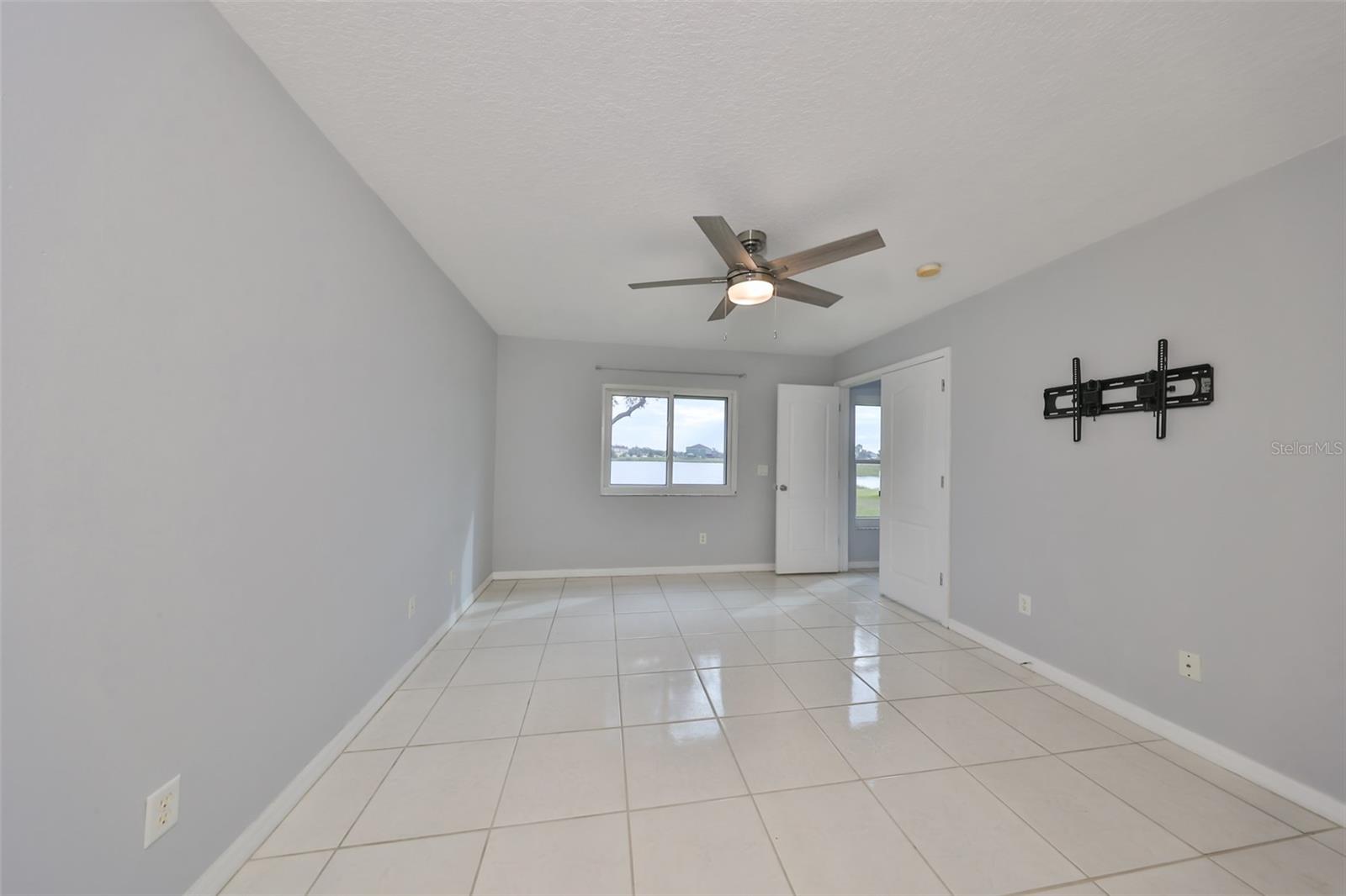 8111 TAR HOLLOW DR, GIBSONTON, FL, 33534