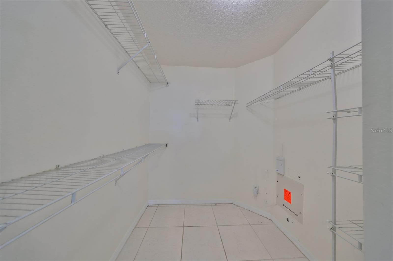 8111 TAR HOLLOW DR, GIBSONTON, FL, 33534