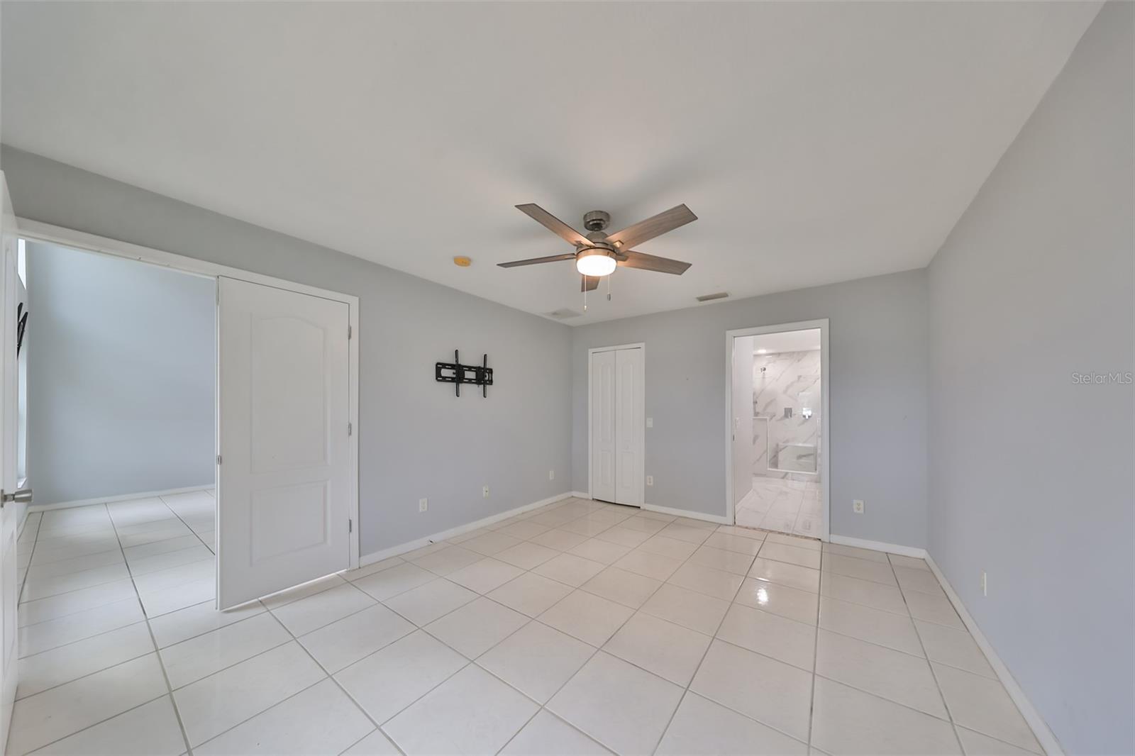8111 TAR HOLLOW DR, GIBSONTON, FL, 33534