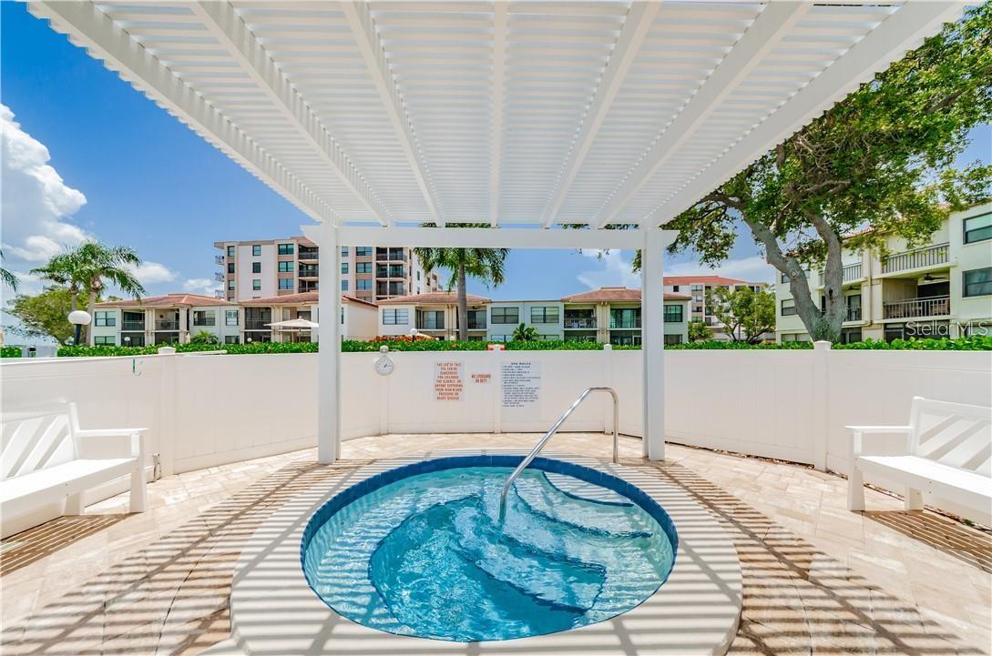 6265 SUN BLVD #806, ST PETERSBURG, FL, 33715