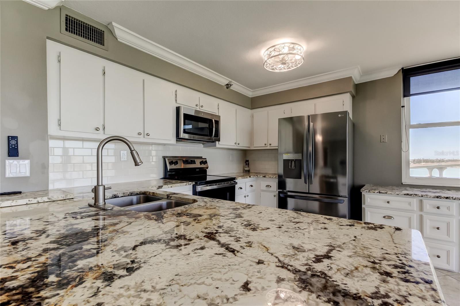 6265 SUN BLVD #806, ST PETERSBURG, FL, 33715