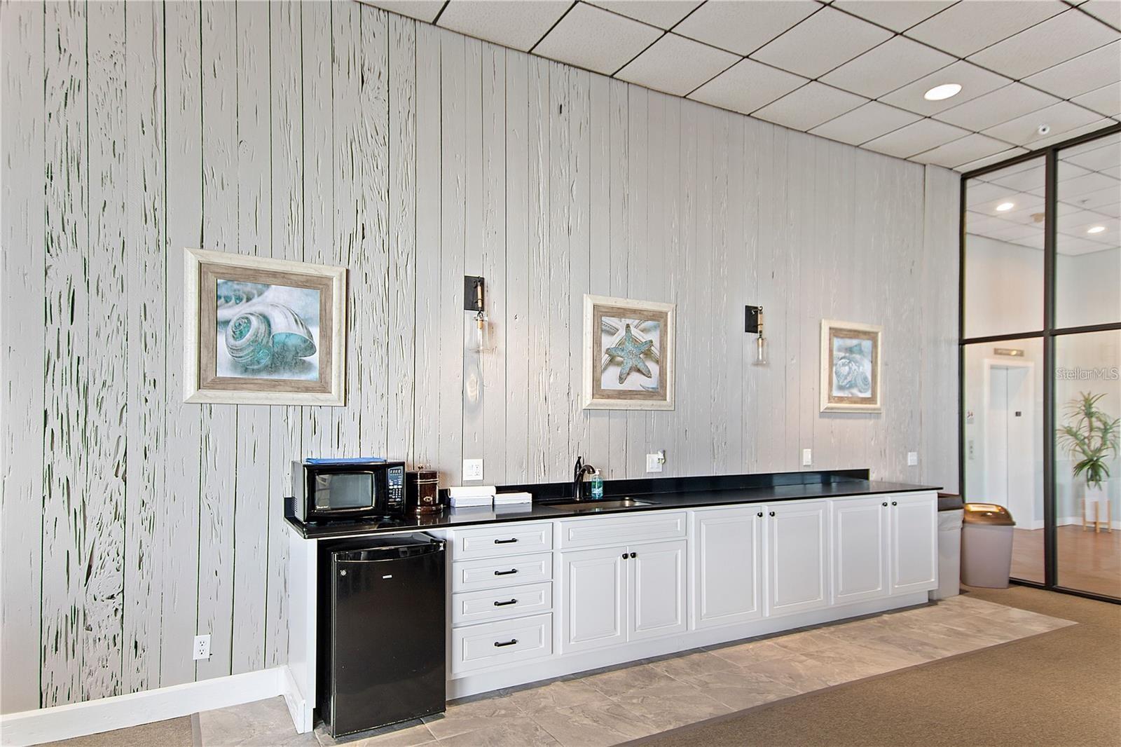 6265 SUN BLVD #806, ST PETERSBURG, FL, 33715