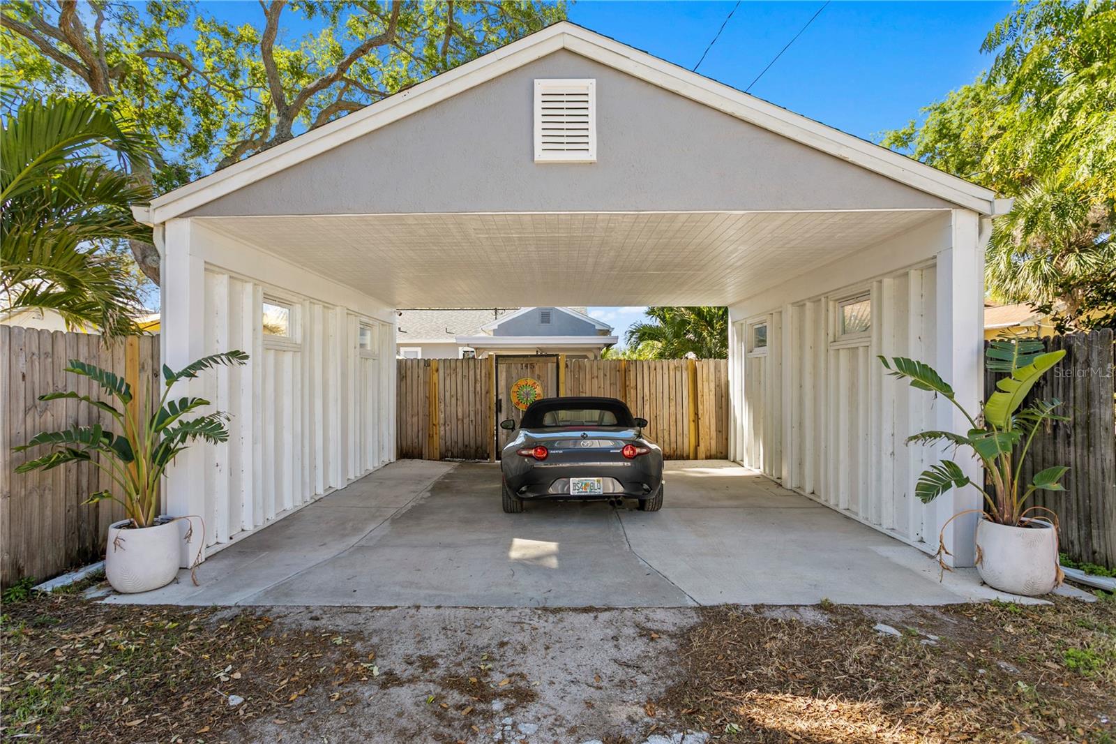 145 38TH AVE NE, ST PETERSBURG, FL, 33704