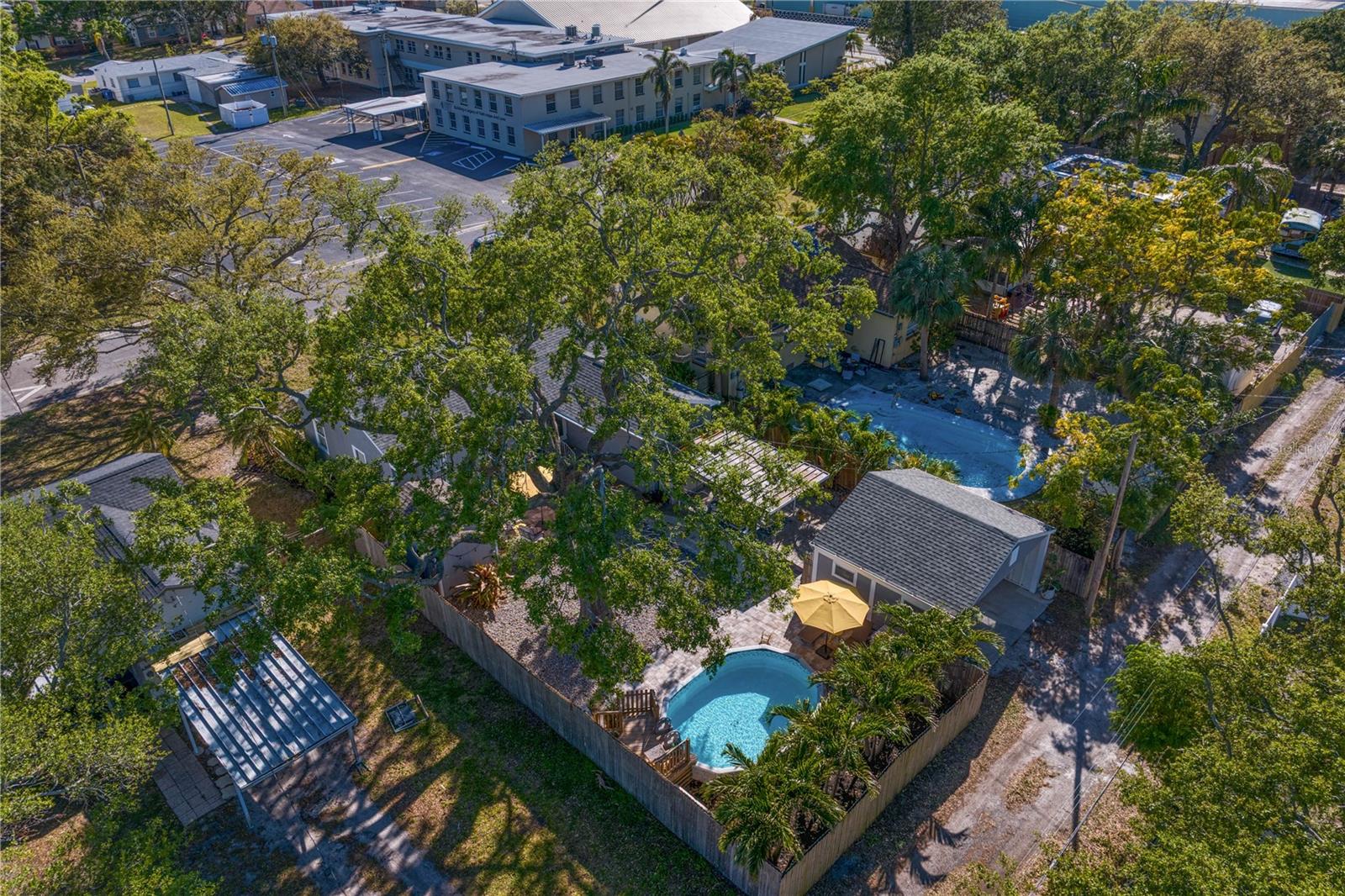 145 38TH AVE NE, ST PETERSBURG, FL, 33704
