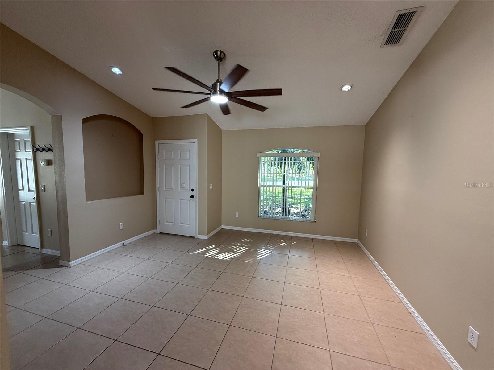 1300 E BENTON LAKE DR, DELAND, FL, 32724