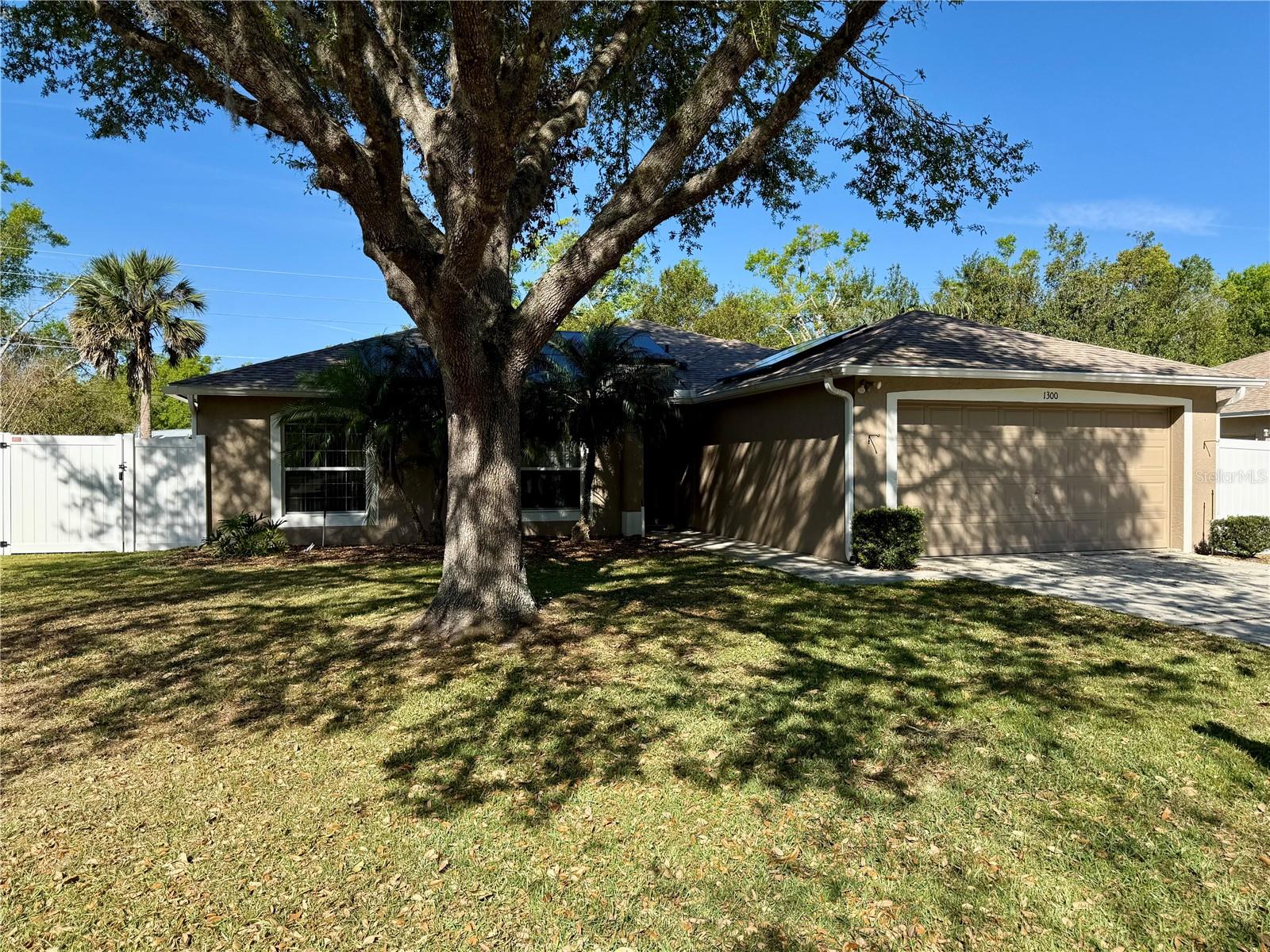 1300 E BENTON LAKE DR, DELAND, FL, 32724