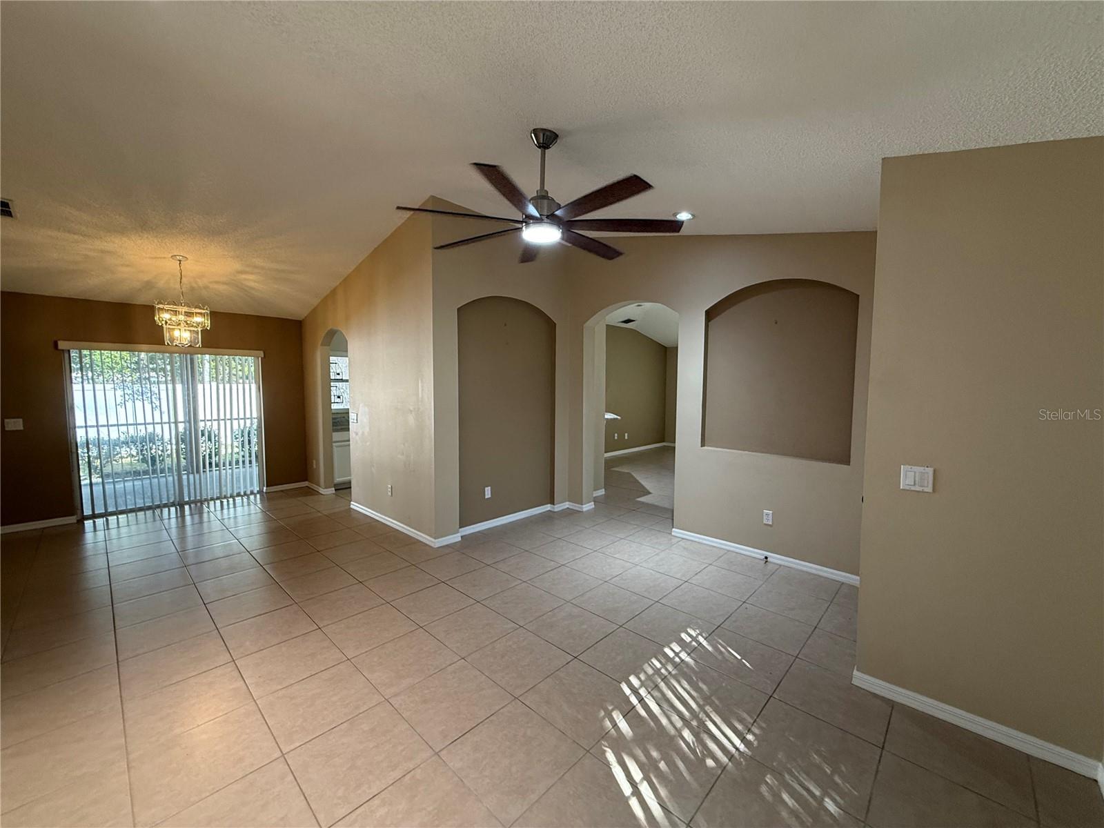 1300 E BENTON LAKE DR, DELAND, FL, 32724