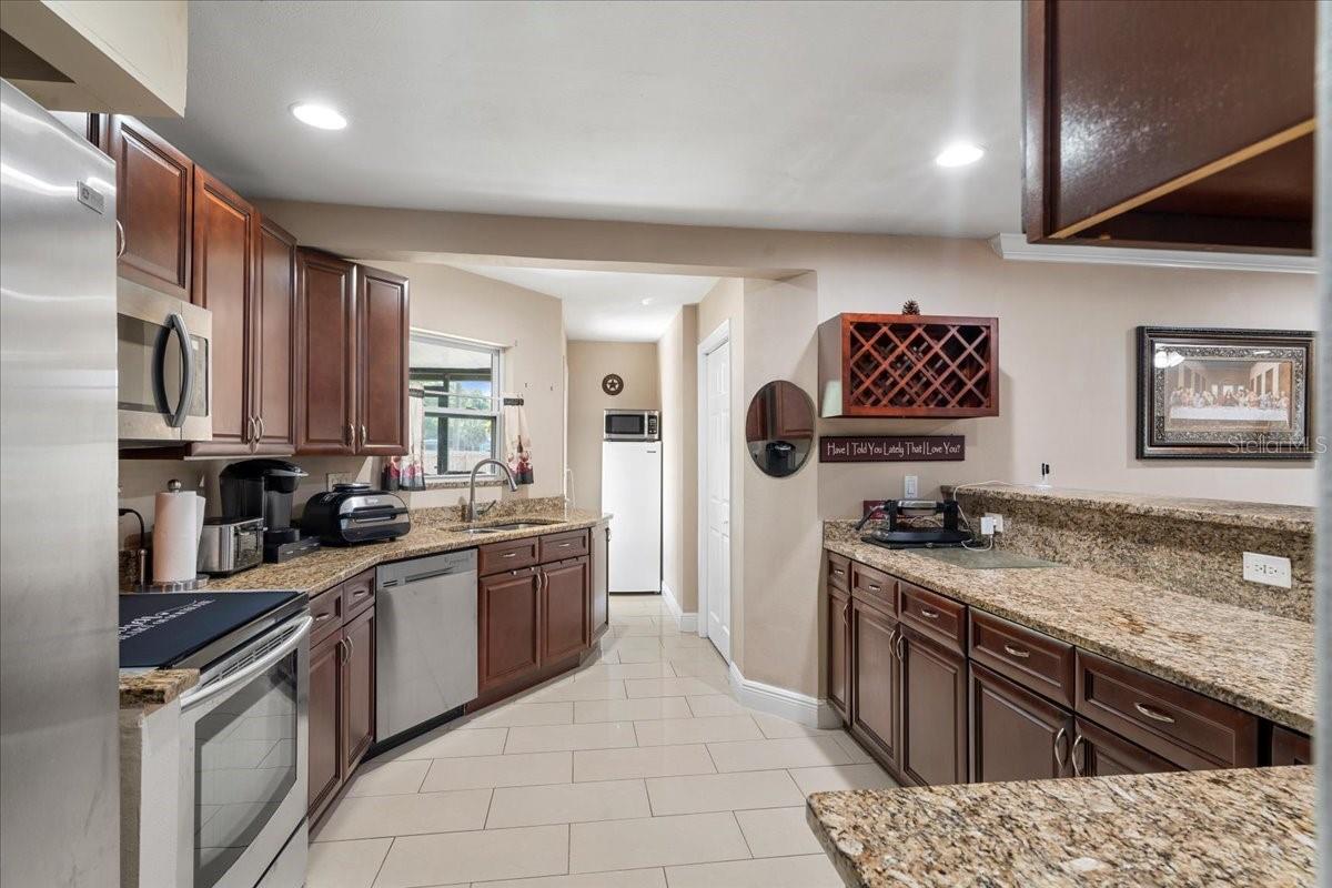 11803 70TH ST, LARGO, FL, 33773