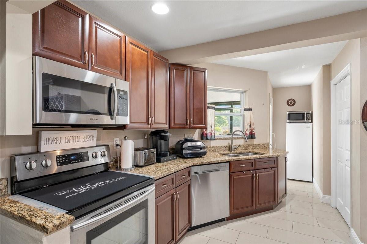 11803 70TH ST, LARGO, FL, 33773