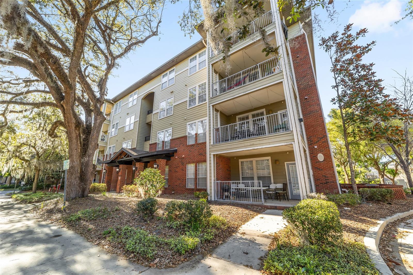 1142 SW 9TH RD #402, GAINESVILLE, FL, 32601