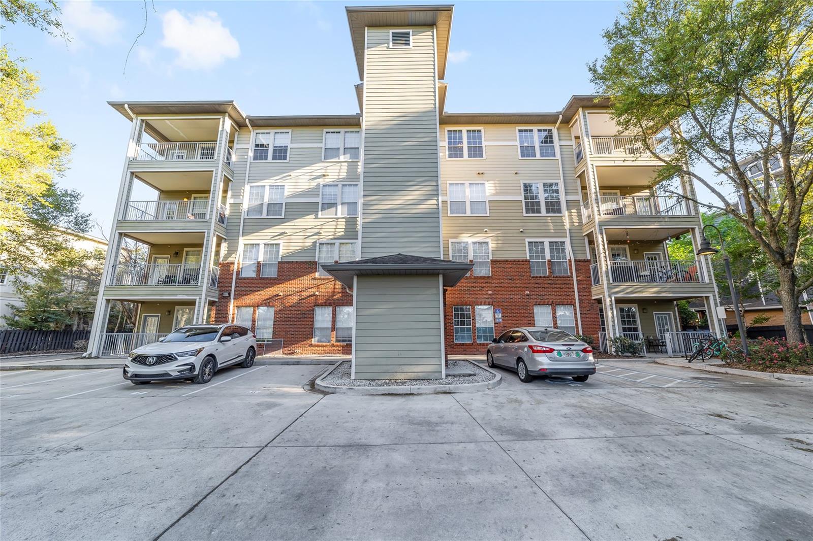 1142 SW 9TH RD #402, GAINESVILLE, FL, 32601