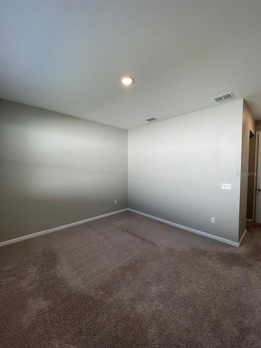 824 BLUE CREEK DR, HAINES CITY, FL, 33844