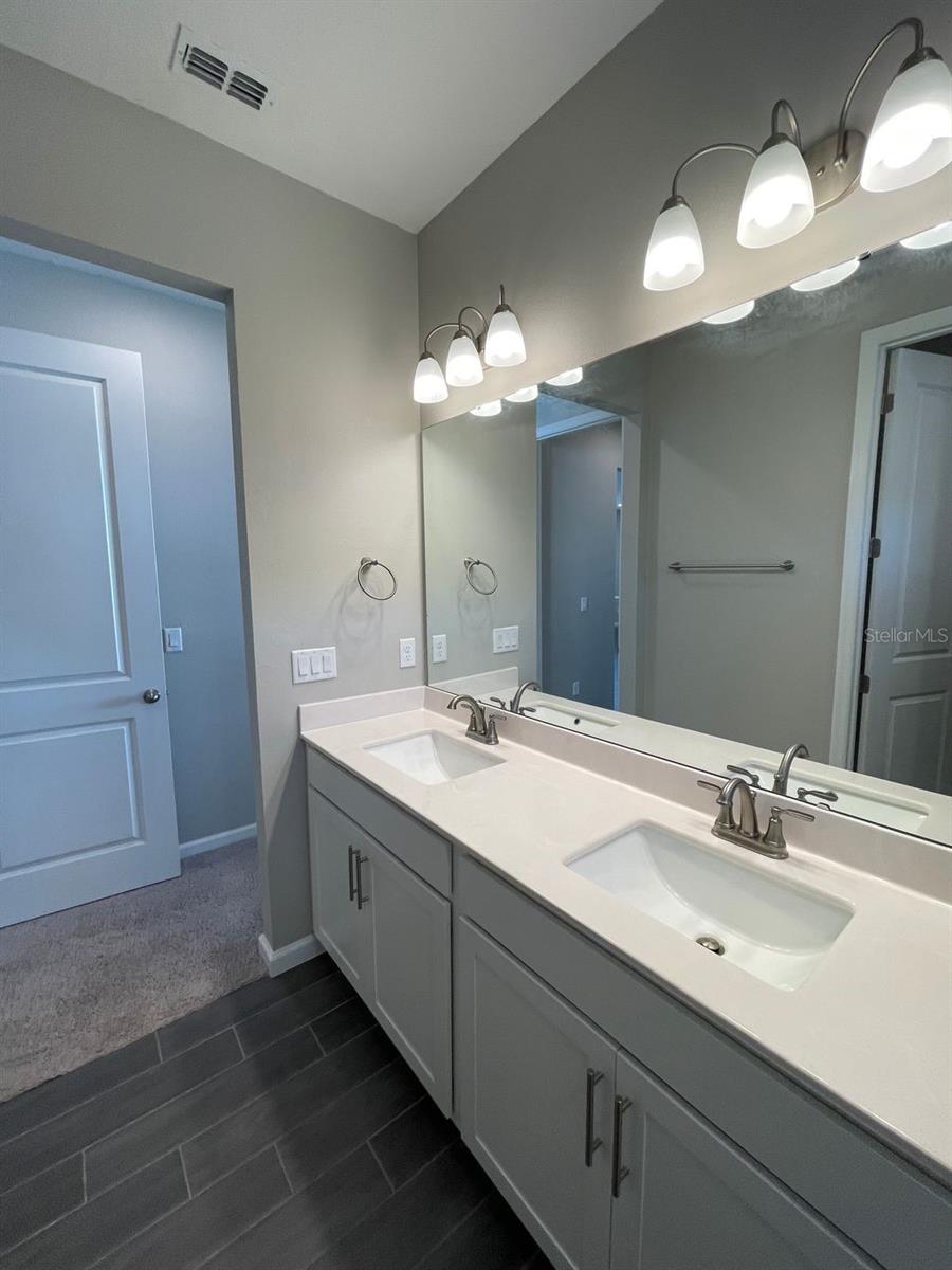 824 BLUE CREEK DR, HAINES CITY, FL, 33844