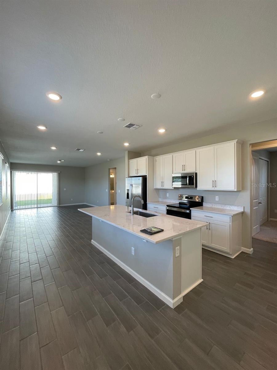 824 BLUE CREEK DR, HAINES CITY, FL, 33844