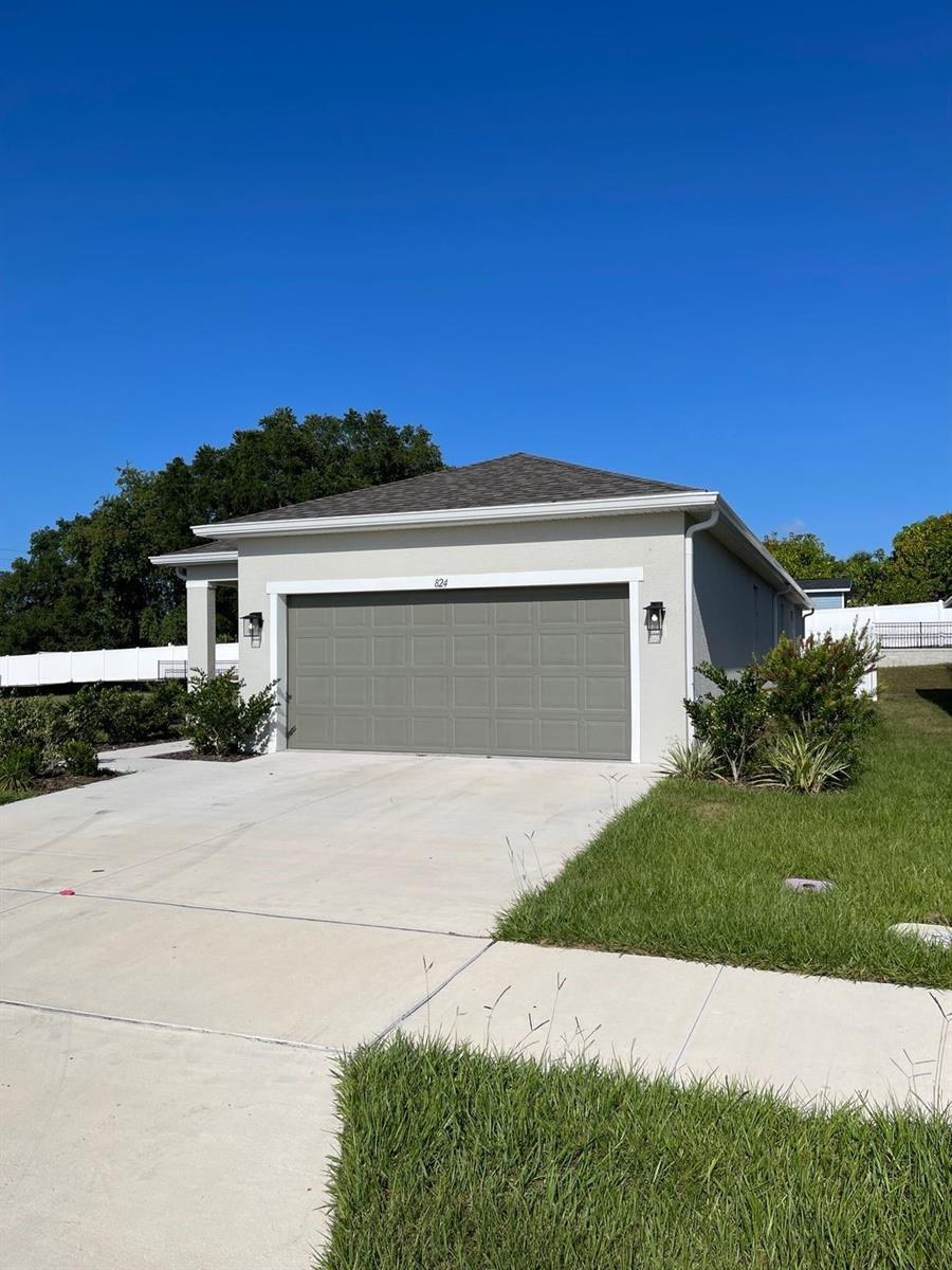 824 BLUE CREEK DR, HAINES CITY, FL, 33844
