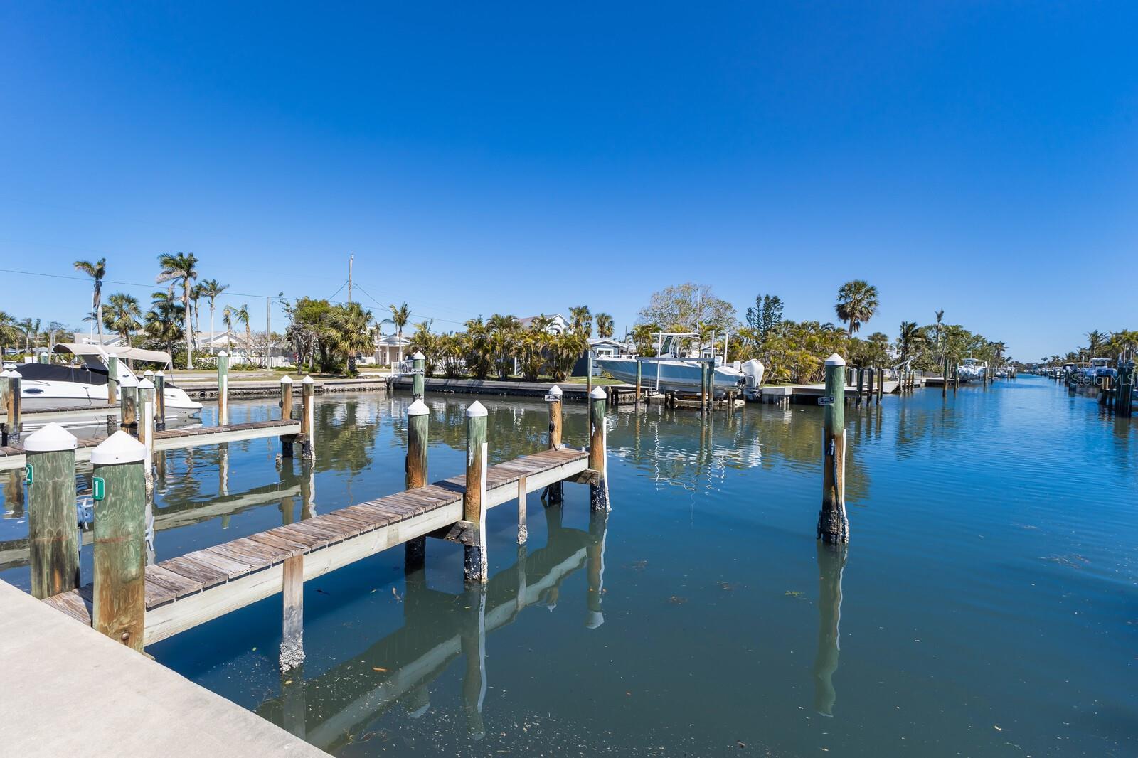 401 73RD ST, HOLMES BEACH, FL, 34217