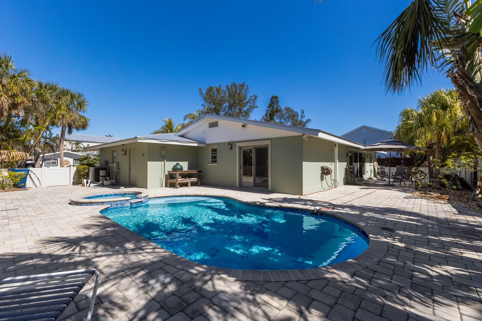 401 73RD ST, HOLMES BEACH, FL, 34217