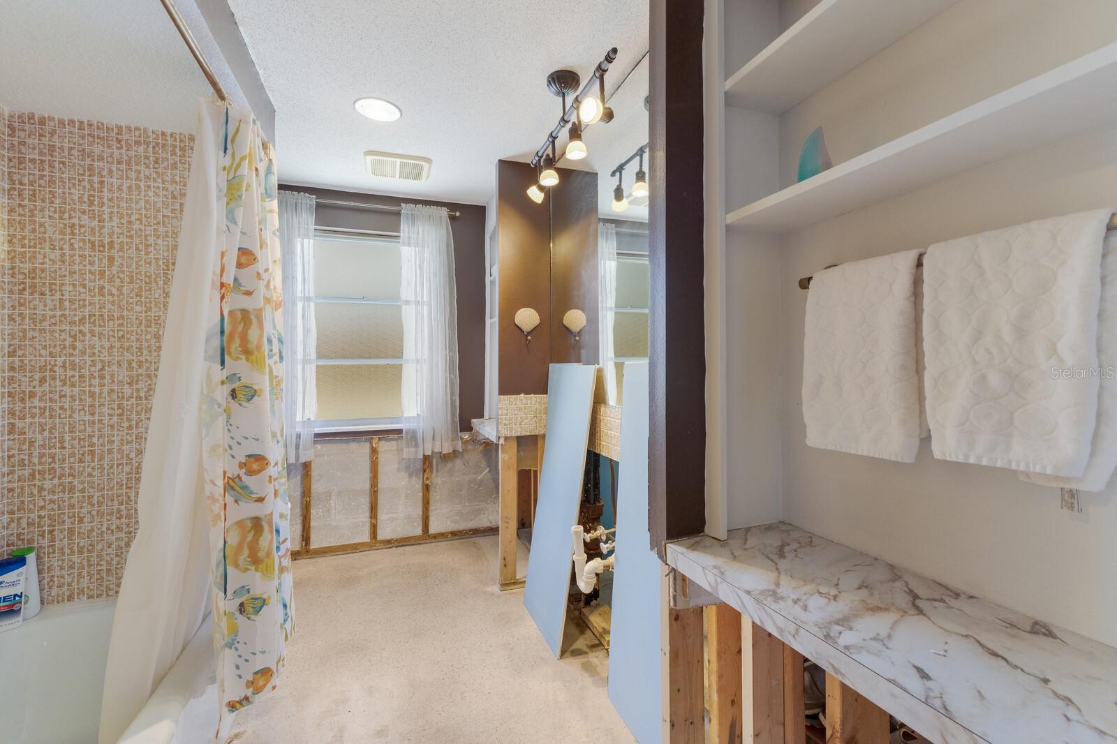 401 73RD ST, HOLMES BEACH, FL, 34217