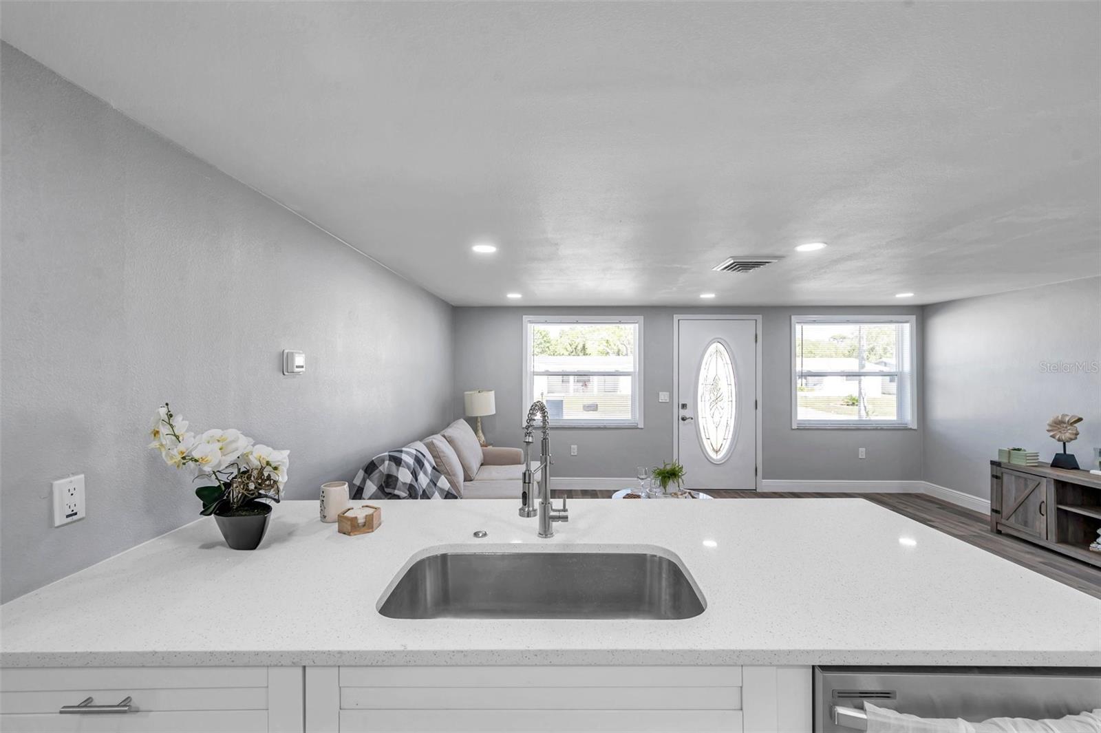 5233 IDLEWILD ST, NEW PORT RICHEY, FL, 34653