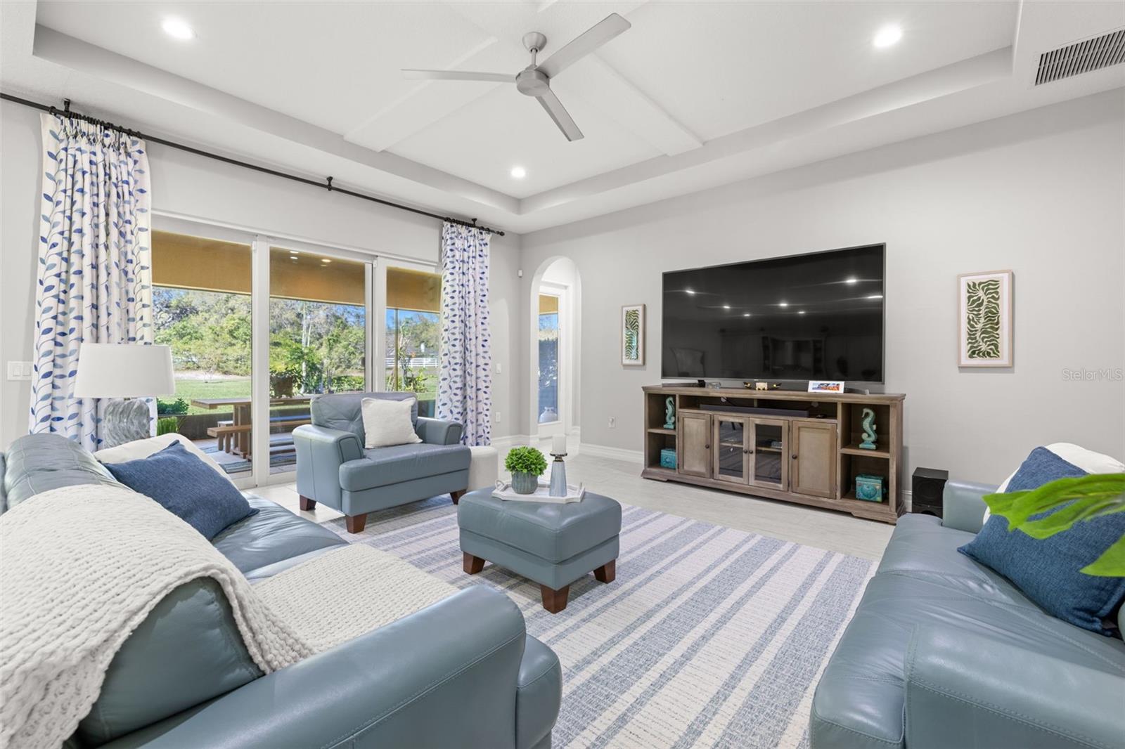 17915 BARN CLOSE DR, LUTZ, FL, 33559
