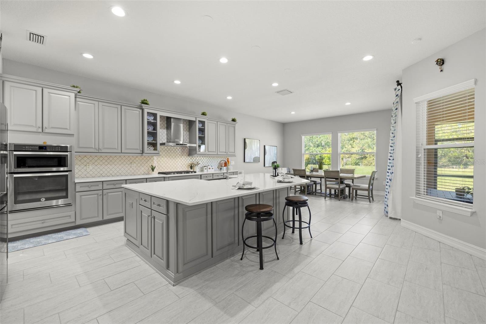 17915 BARN CLOSE DR, LUTZ, FL, 33559