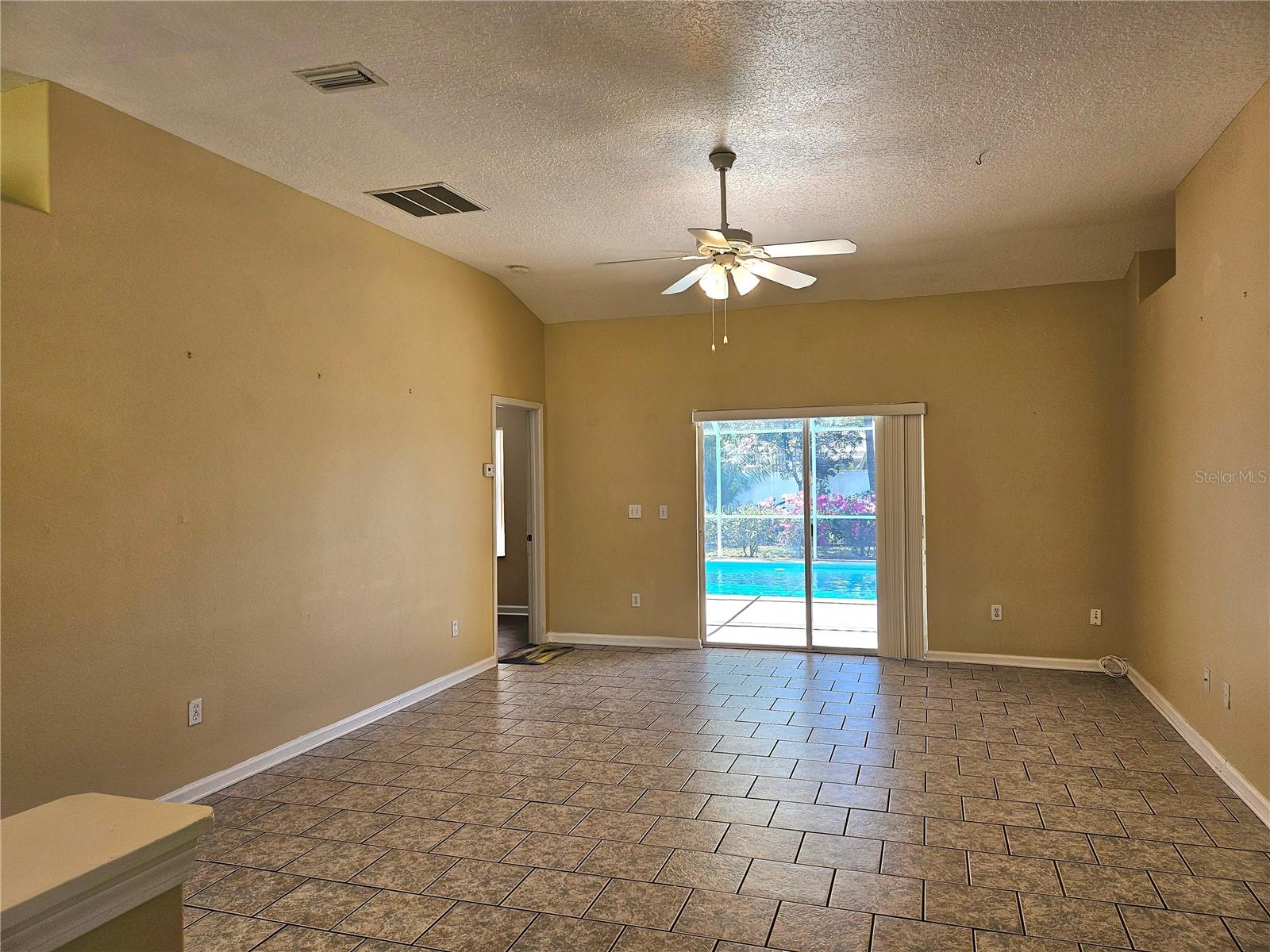 122 PARKVIEW DR, PALM COAST, FL, 32164
