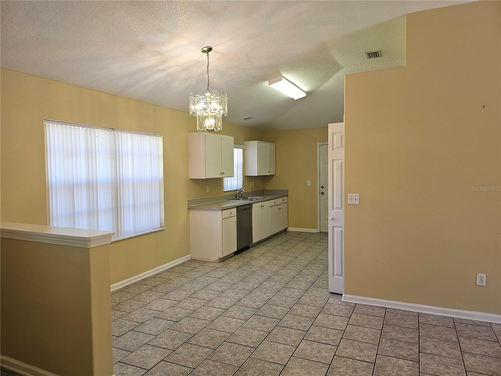 122 PARKVIEW DR, PALM COAST, FL, 32164