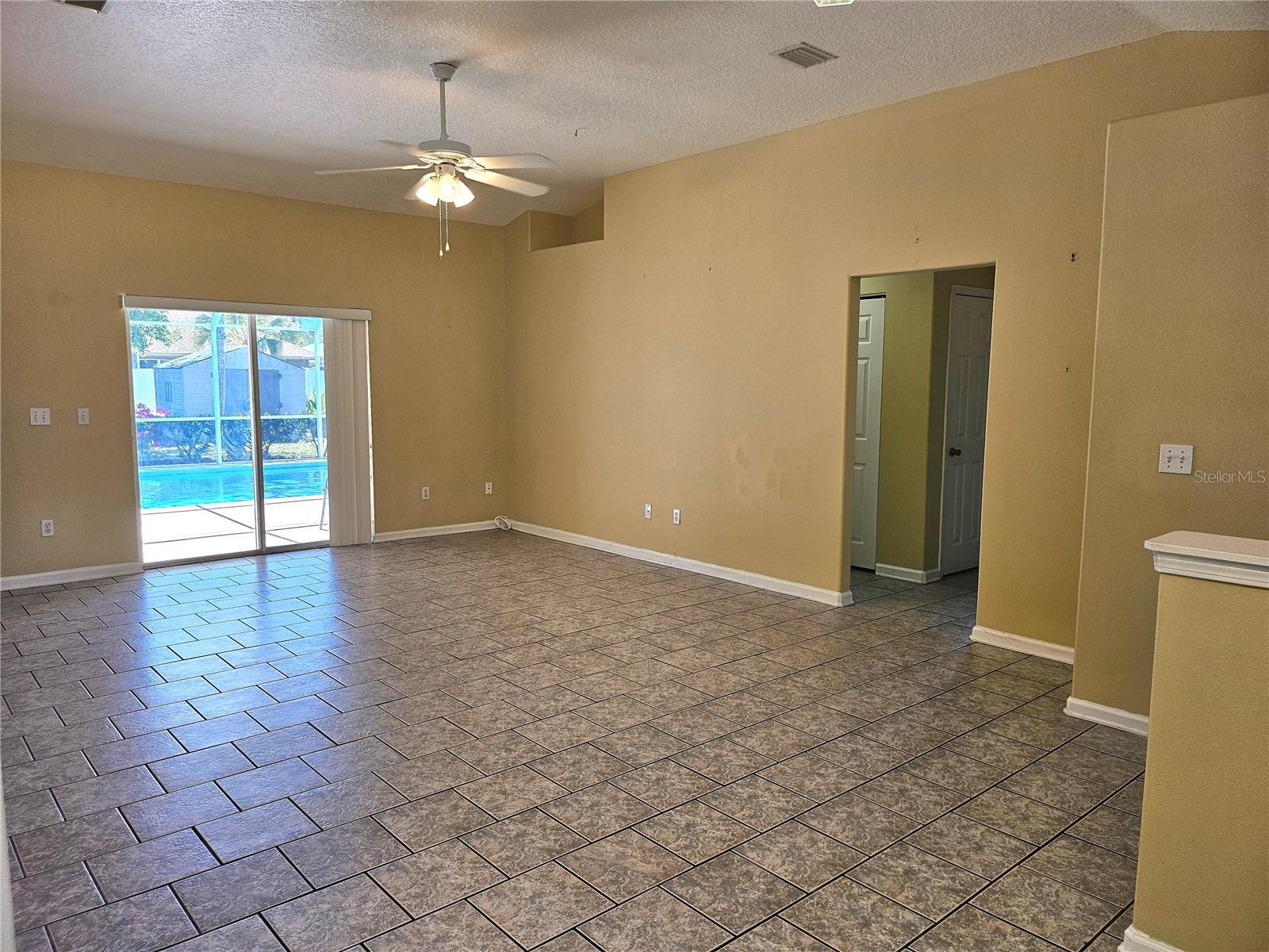 122 PARKVIEW DR, PALM COAST, FL, 32164